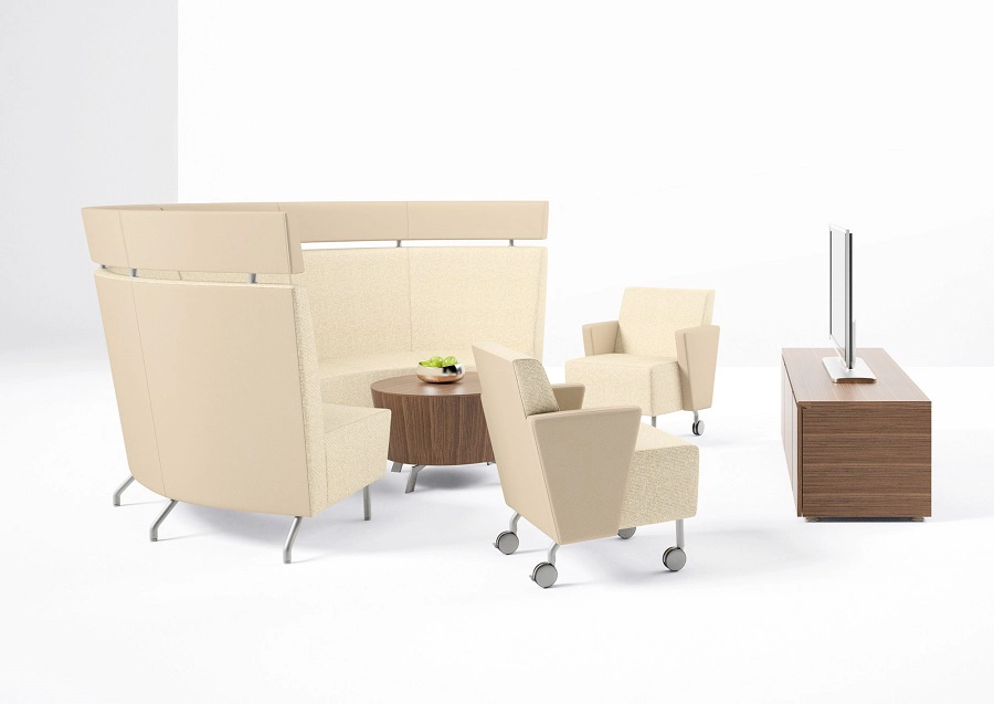 Movable lounge seating