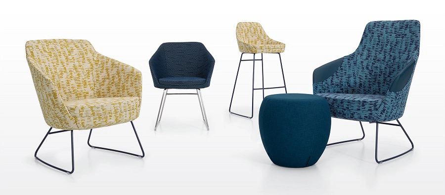 Movable lounge seating