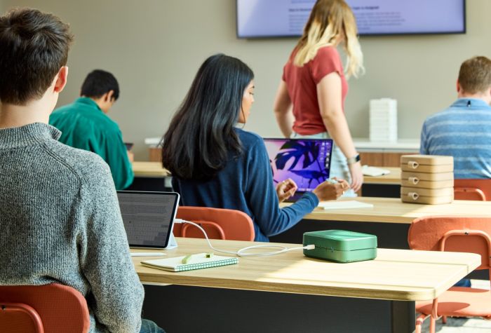 Thesis portable charging unit by Byrne