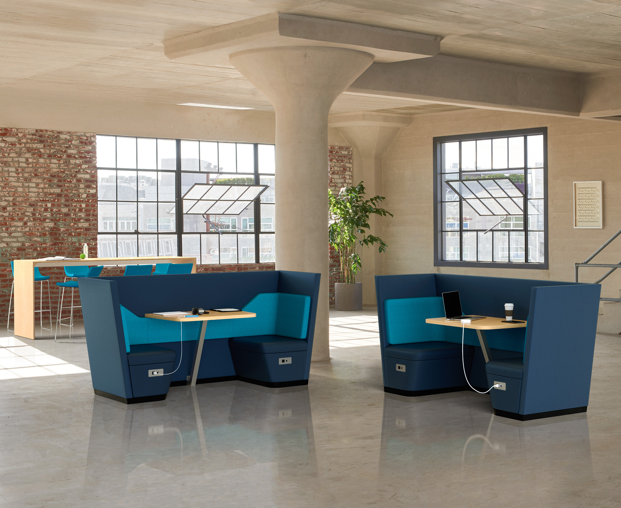 High-top collaboration table