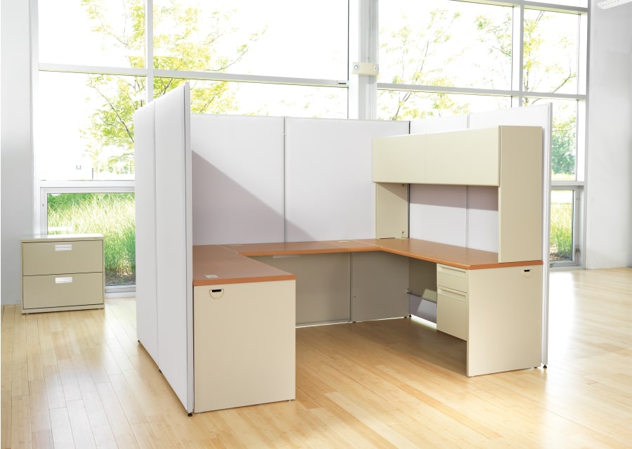 HON Verse modular panel system in an open office