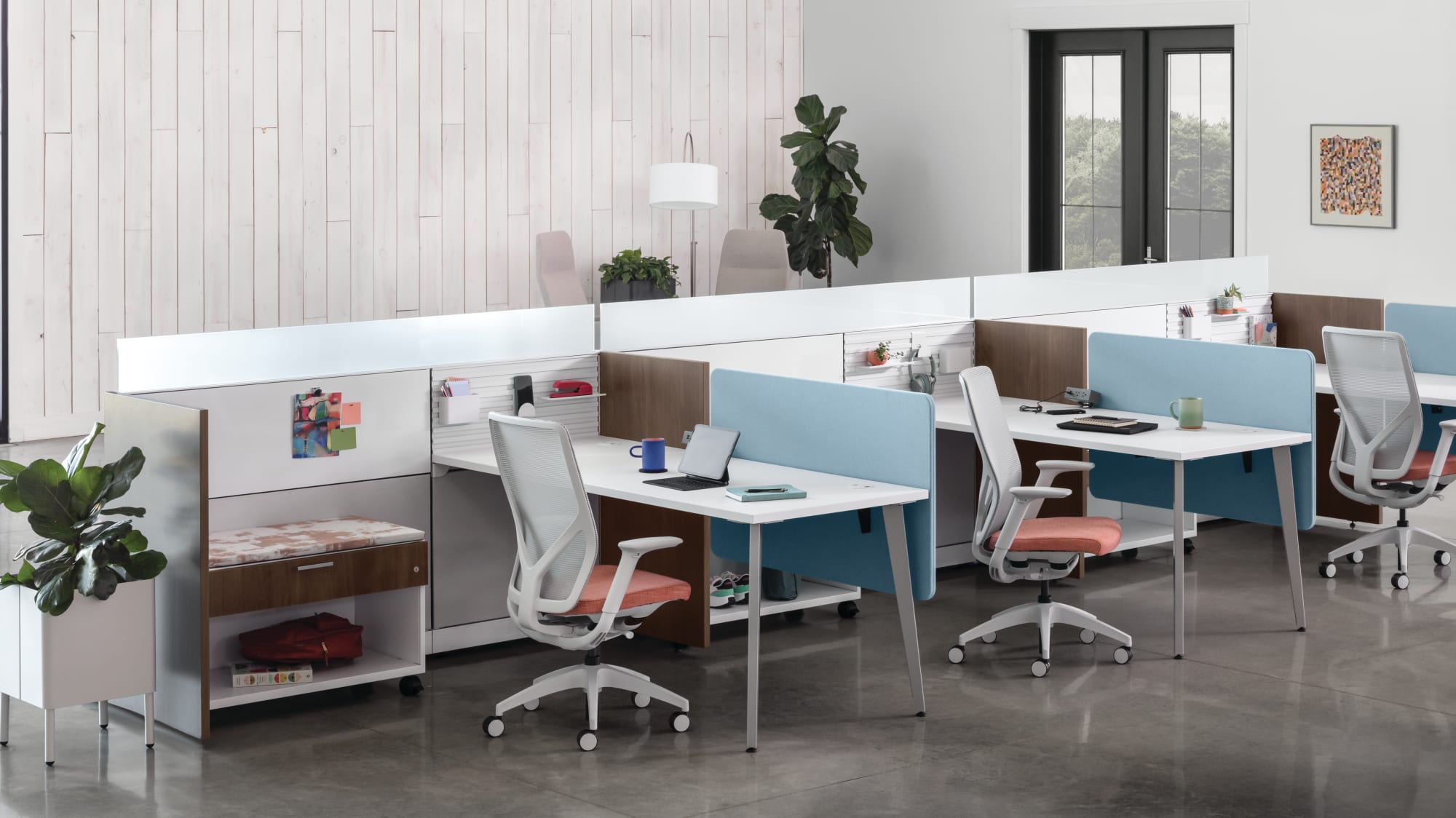 HON Abound workstation with interchangeable tiles
