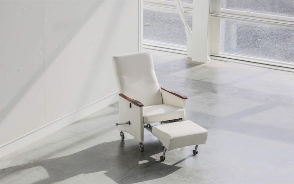 Patient Seating, Recliners & Rockers example 2