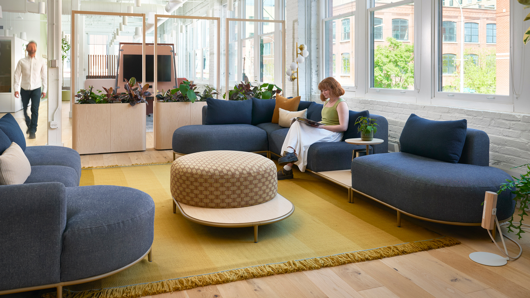 Collaborative office with greenery