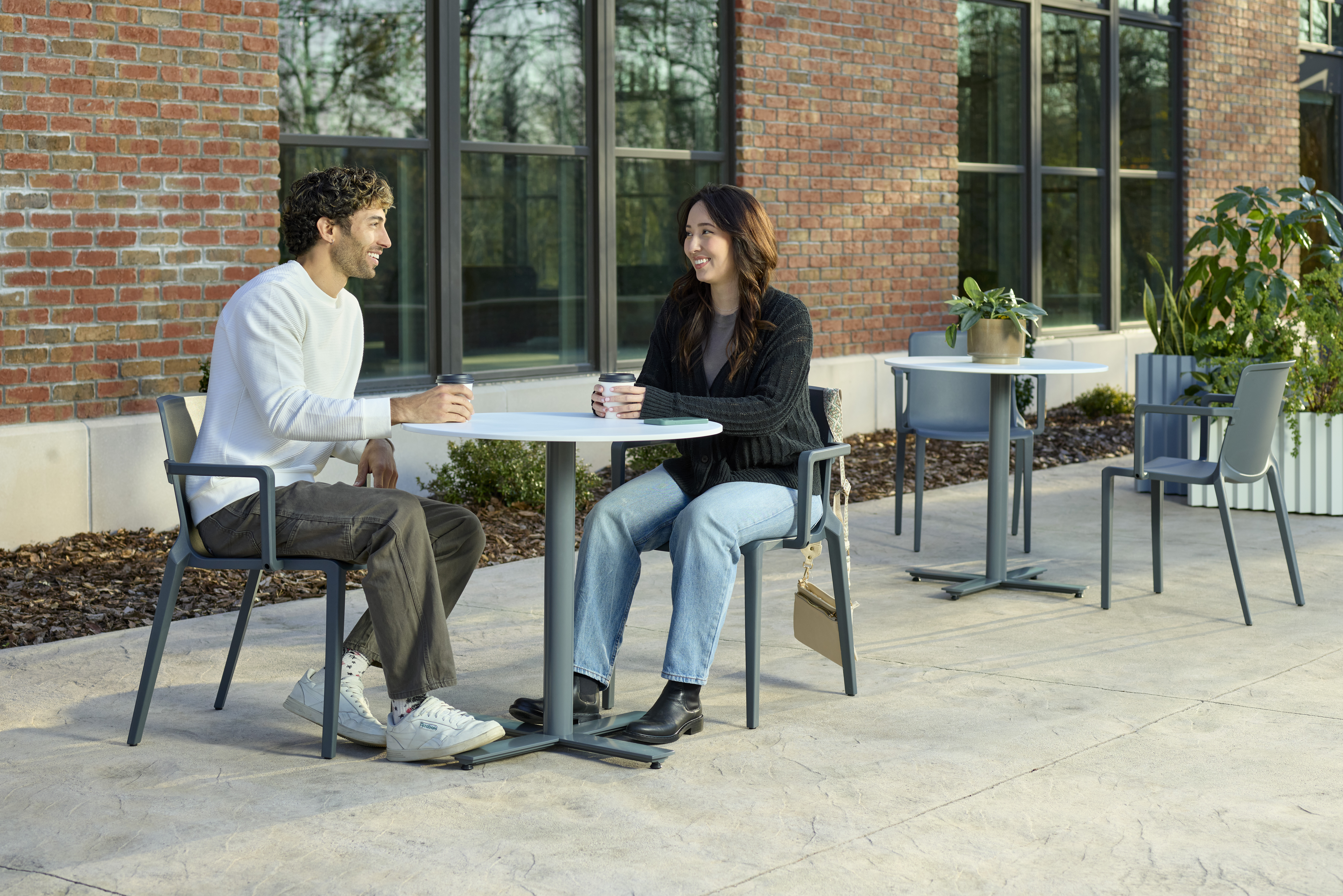 Flexible outdoor café seating example