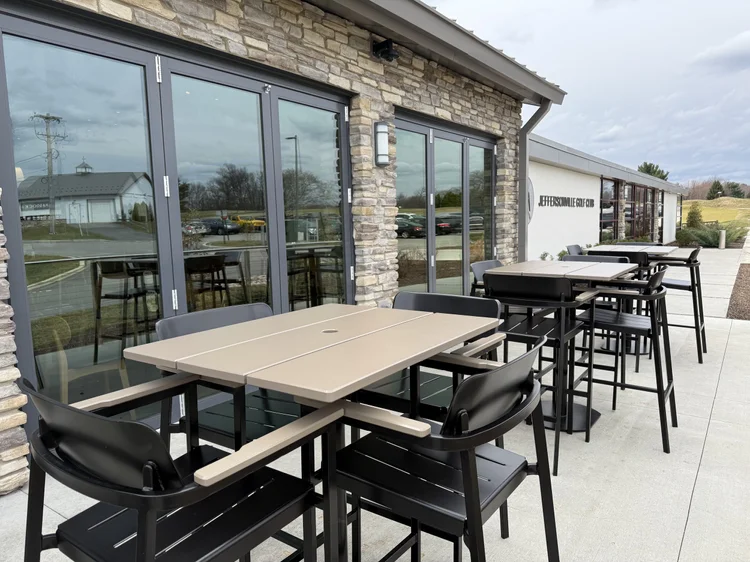 Parcel commercial outdoor picnic table