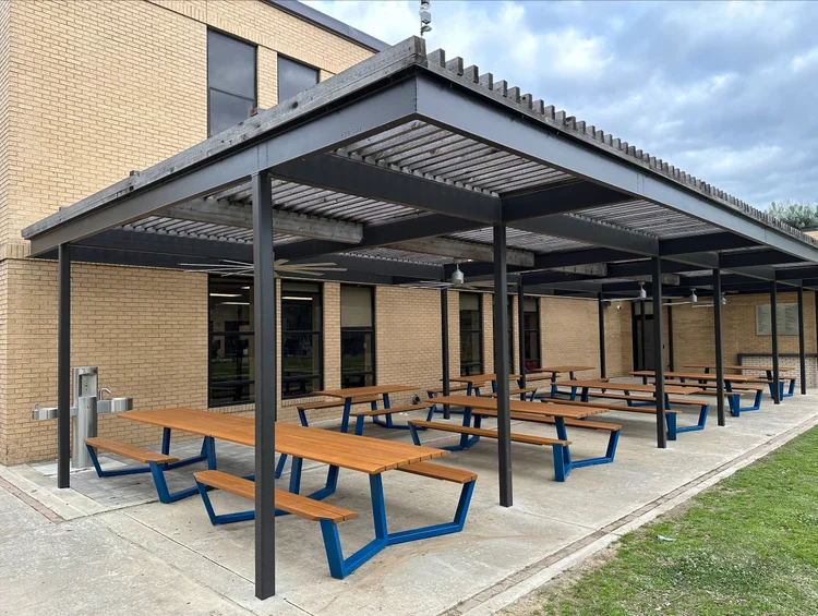 Parcel commercial outdoor picnic table