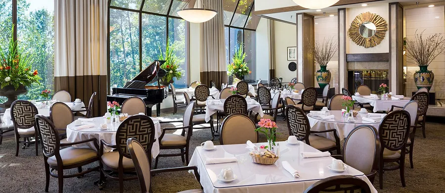 Senior Living Dining Areas example 3